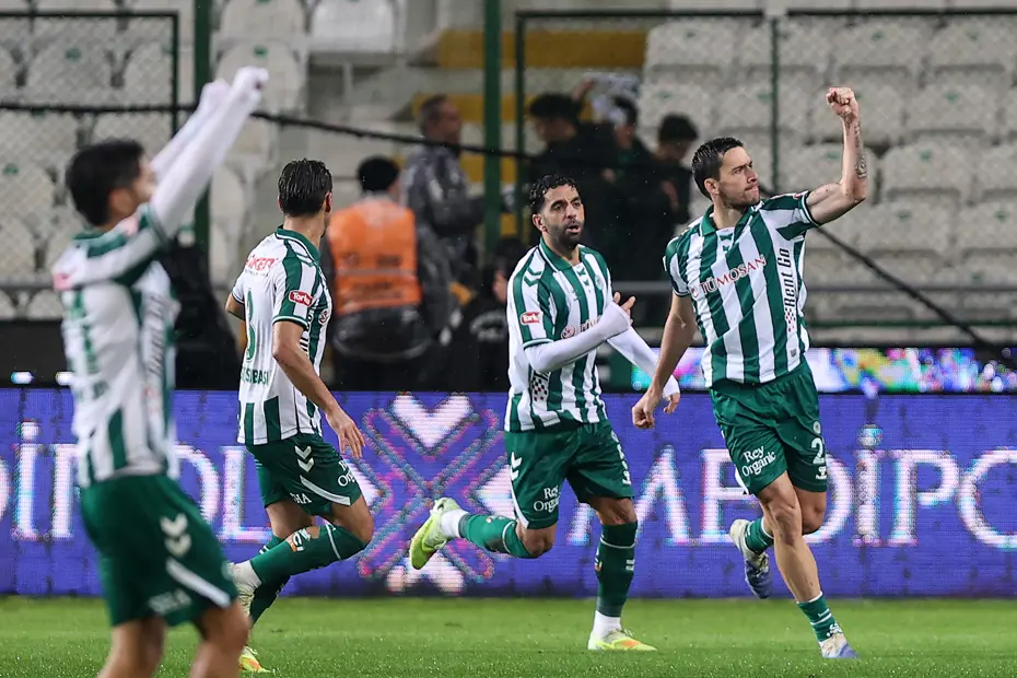 UEFA kulüpler sıralaması güncellendi, ilk 40'a tek Türk takımı girebildi - 6