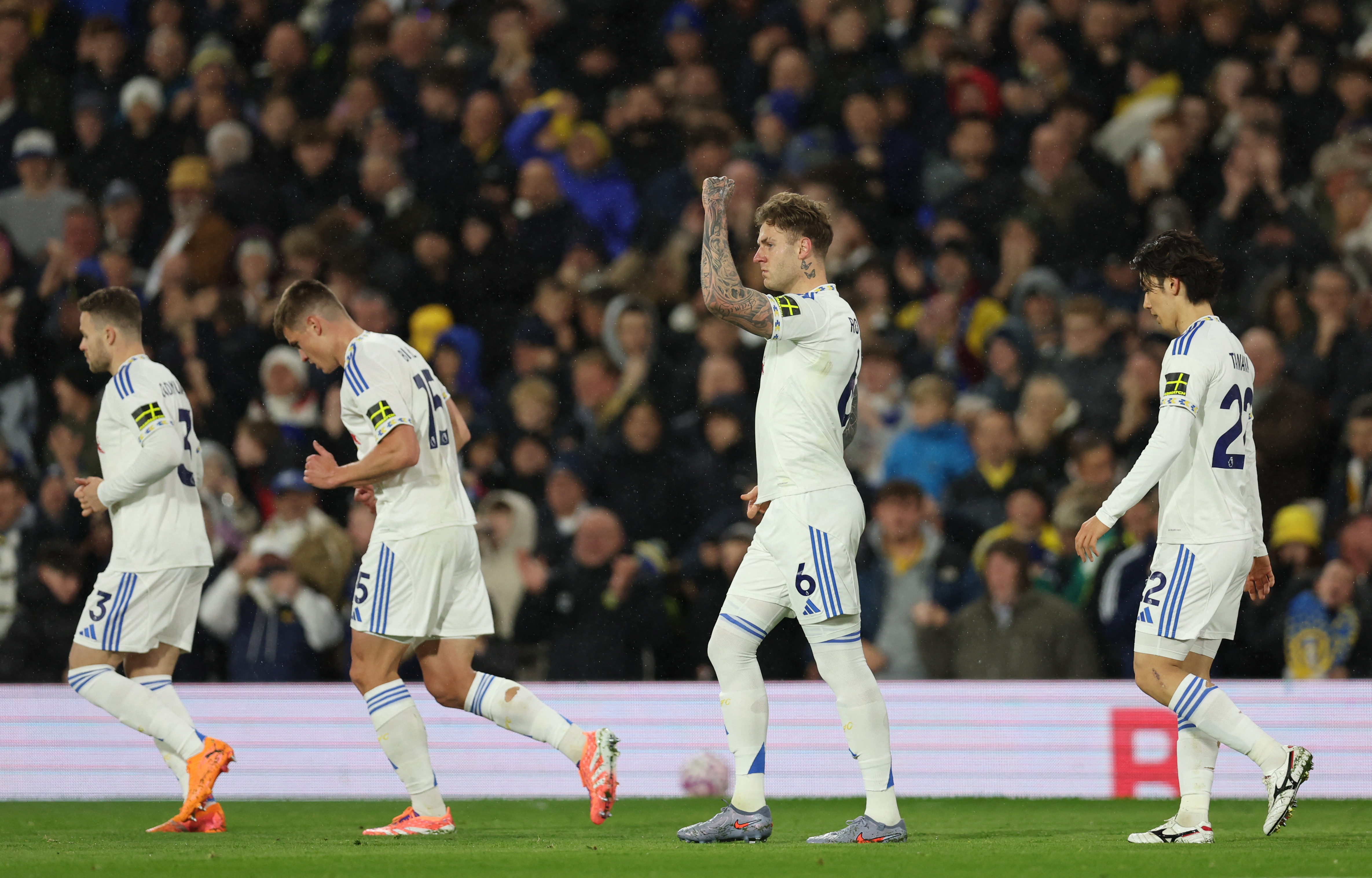 Leeds, West Ham'a İlk Yarıdan Yolu Gösterdi: Nuno'nun Yüzü Gülmedi!