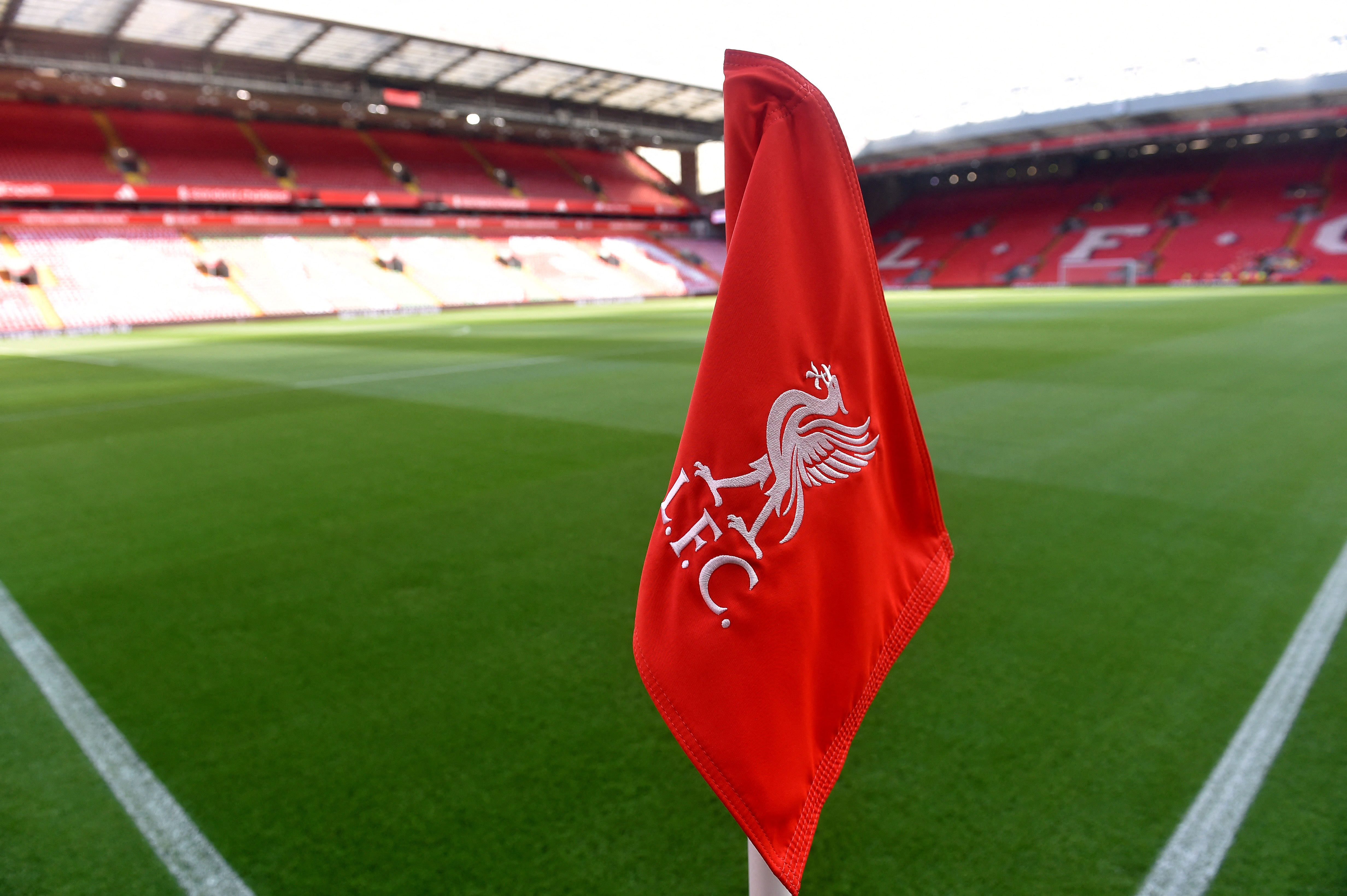 Liverpool'a yeni transferinden kötü haber geldi