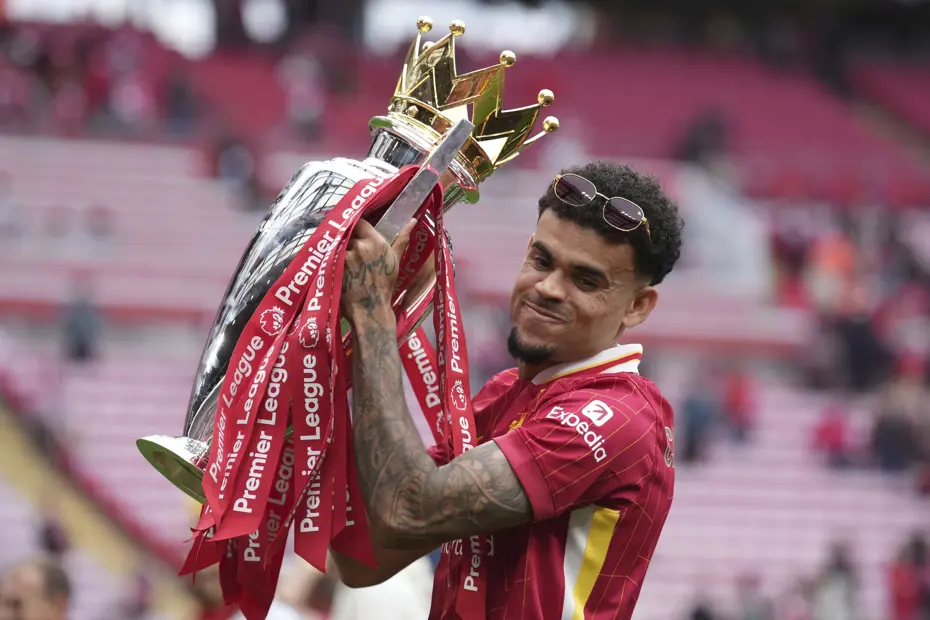 Ronaldo, Liverpool'un yıldızını Al-Nassr'a istiyor: Servet değerinde bonservis talebi - 4 Ronaldo, Liverpool'un yıldızını Al-Nassr'a istiyor: Servet değerinde bonservis talebi - 4