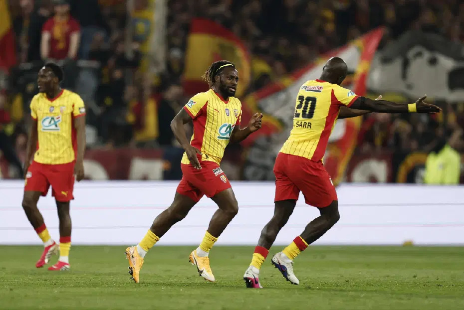 Fenerbahçe, stoper transferini bitiriyor: Malang Sarr'a teklif edilen ücret ortaya çıktı - 2