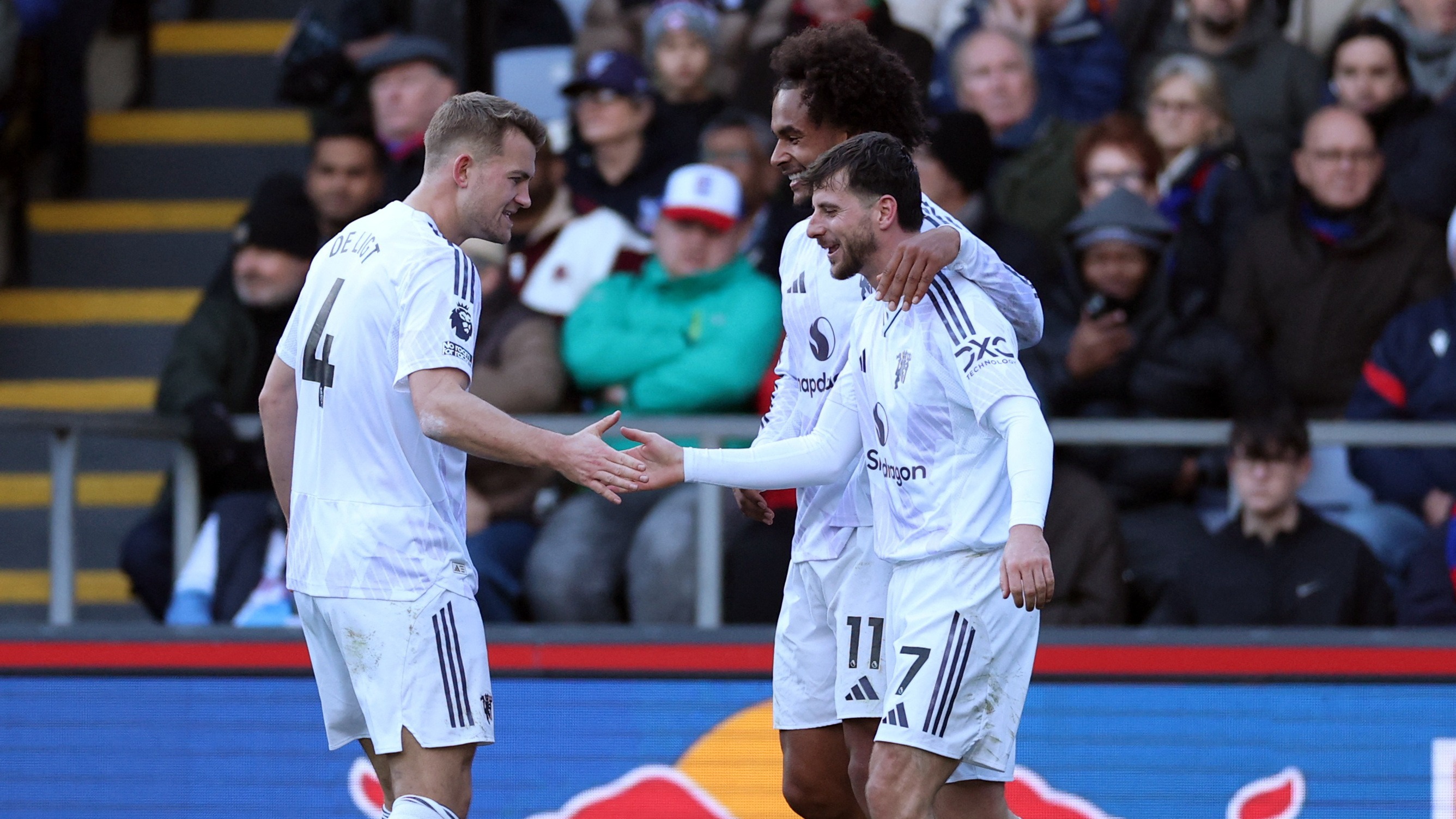 Manchester United, 'Aa Bak Kazandık!' Diyerek Taraftarı Şaşkına Çevirdi