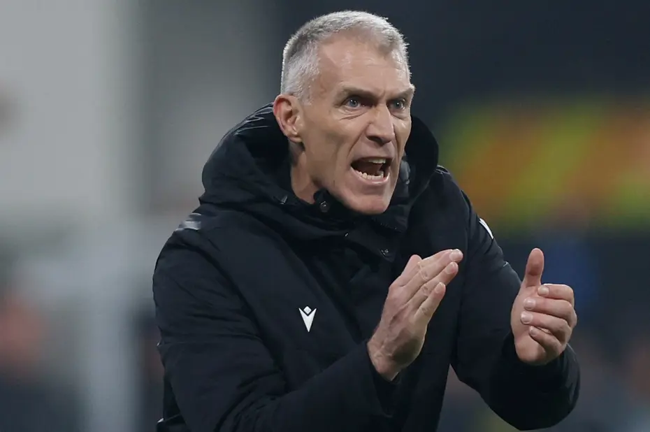 Çek futbolcu hakemle konuşmasını anlattı: Fenerbahçe maçındaki skandal penaltı kararının ardından olay yorum - 6