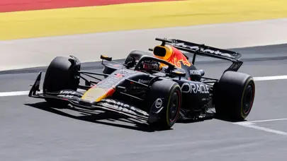 Azerbaycan'da pole pozisyonu Max Verstappen'in