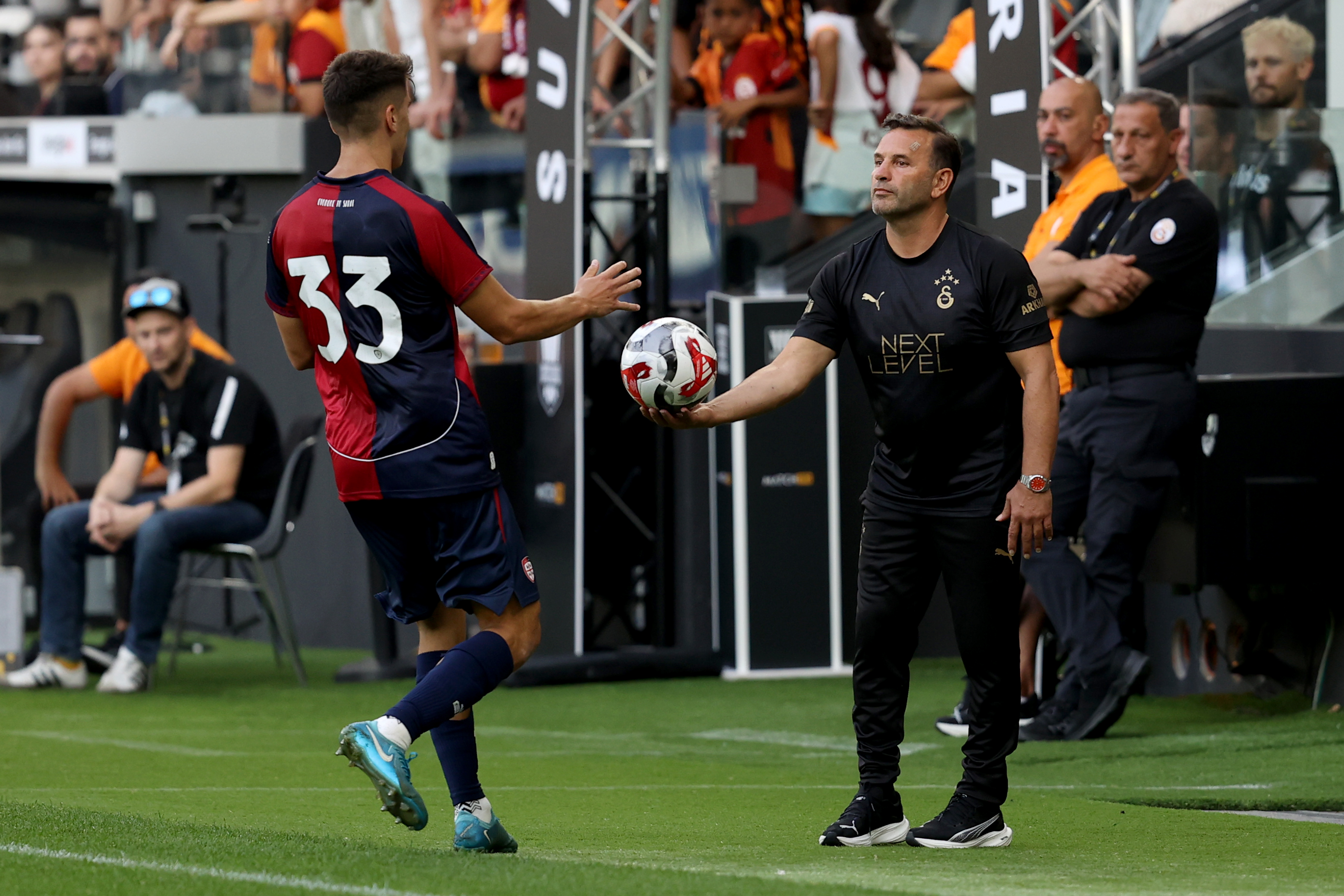 Okan Buruk'tan Sane, Osimhen ve transfer açıklaması