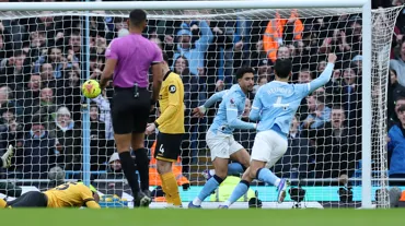 Manchester City'ye Galatasaray maçı öncesi Wolverhampton morali