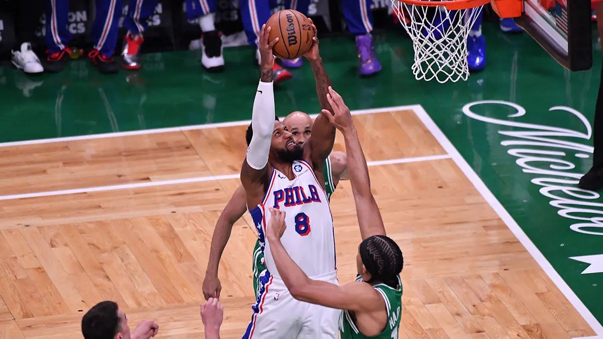 Philadelphia 76ers tarihi geri dönüş ile yarı finalde