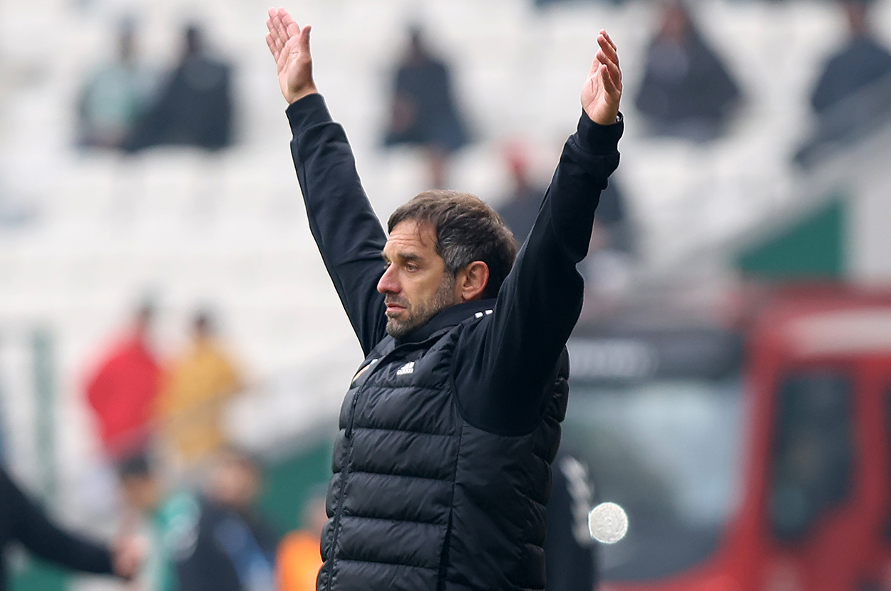 Süper Lig ekibi duyurdu! Teknik direktör ayrılığı resmileşti