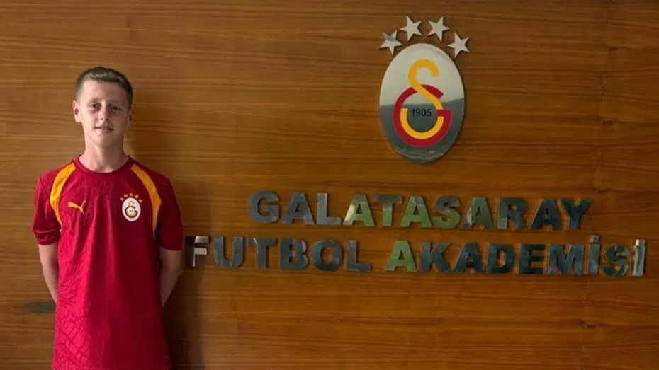 Hayalini gerçekleştirdi, Galatasaray'a transfer oldu! İmzalar cuma günü atıldı - 2 Hayalini gerçekleştirdi, Galatasaray'a transfer oldu! İmzalar cuma günü atıldı - 2
