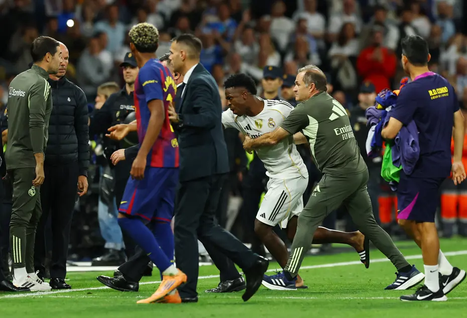 El Clasico'da maç sonu olay: Ortalık bir anda karıştı - 2