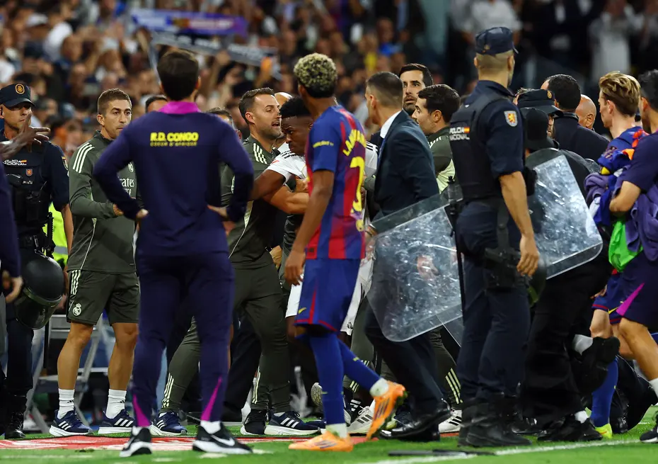 El Clasico'da maç sonu olay: Ortalık bir anda karıştı - 3