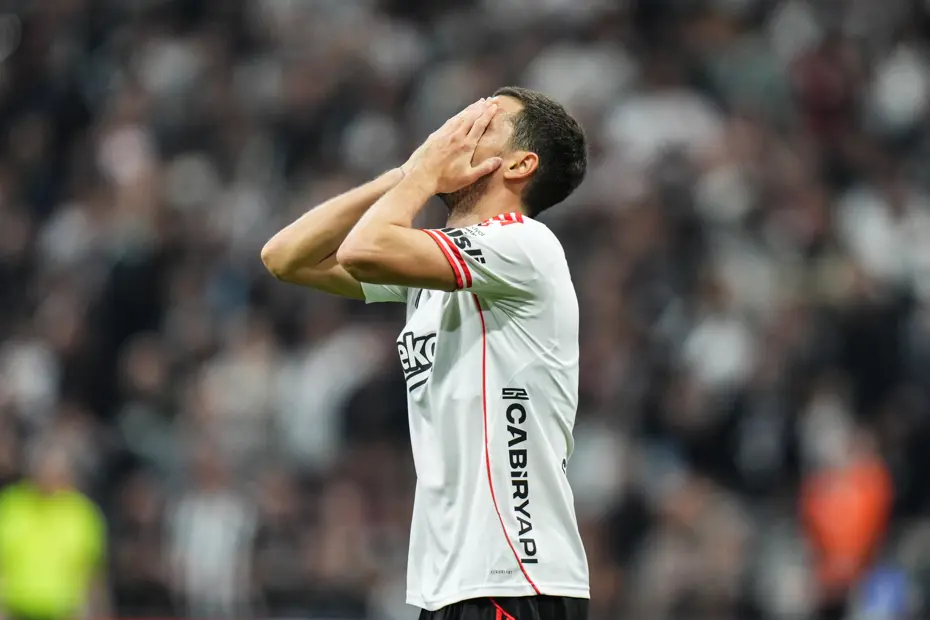 "Çıkmazdasınız, farkında değilsiniz" | Spor yazarları Beşiktaş için ne dedi? - 2 "Çıkmazdasınız, farkında değilsiniz" | Spor yazarları Beşiktaş için ne dedi? - 2