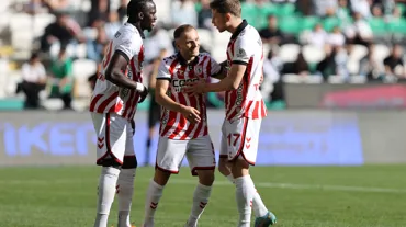 Samsunspor, Konyaspor deplasmanında 3 golle kazandı