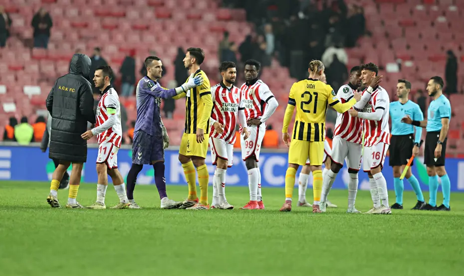 Yunan basını, Samsunspor-AEK maçını aynı yerden gördü: Tek bir noktayı vurguladılar - 4