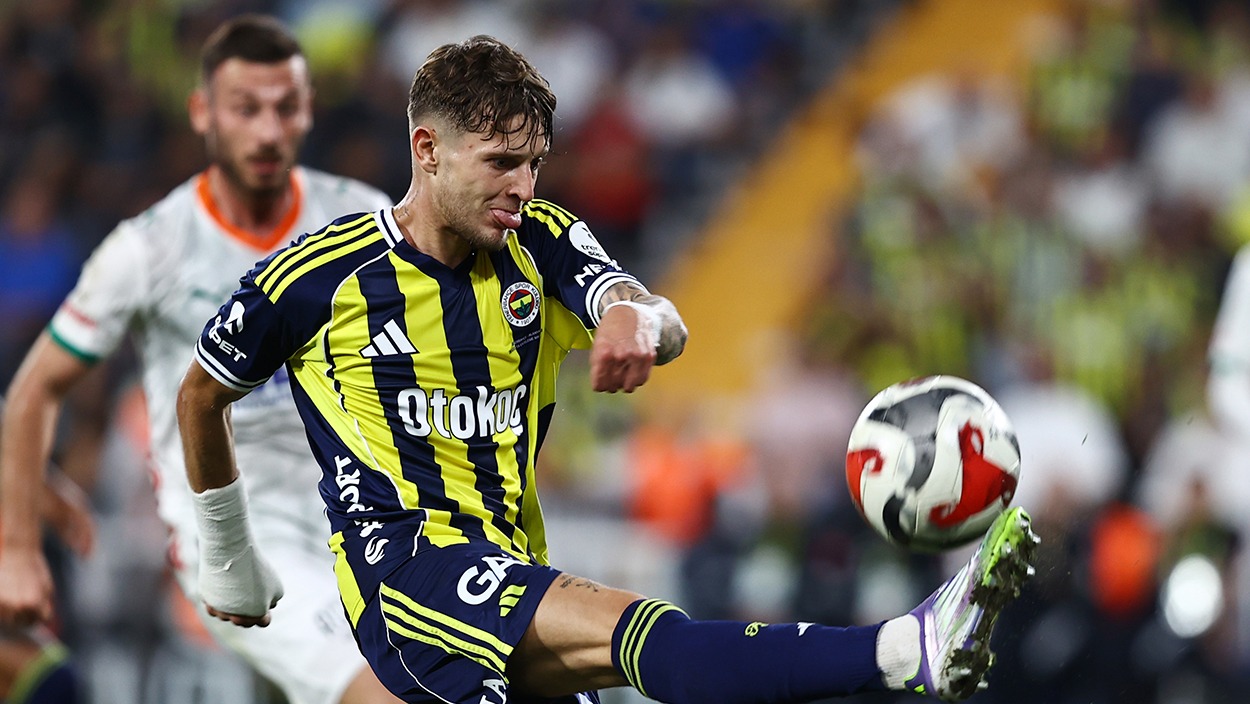 Fenerbahçe'de Yine 'Bu Gol Yenir mi?' Feryatları: Szymanski'ye 'Yeter Artık', Kaleciye 'Hayırdır Gardaş?'