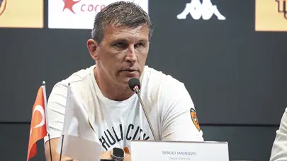 "Galatasaray ve Fenerbahçe var ama" diyen Sergej Jakirovic'ten Beşiktaş vurgusu "Galatasaray ve Fenerbahçe var ama" diyen Sergej Jakirovic'ten Beşiktaş vurgusu