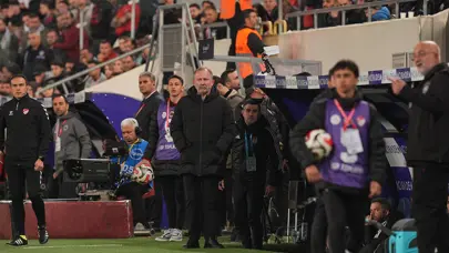 Sergen Yalçın'ın hastalığını yardımcısı açıkladı: "Serum bağlandı" Sergen Yalçın'ın hastalığını yardımcısı açıkladı: "Serum bağlandı"