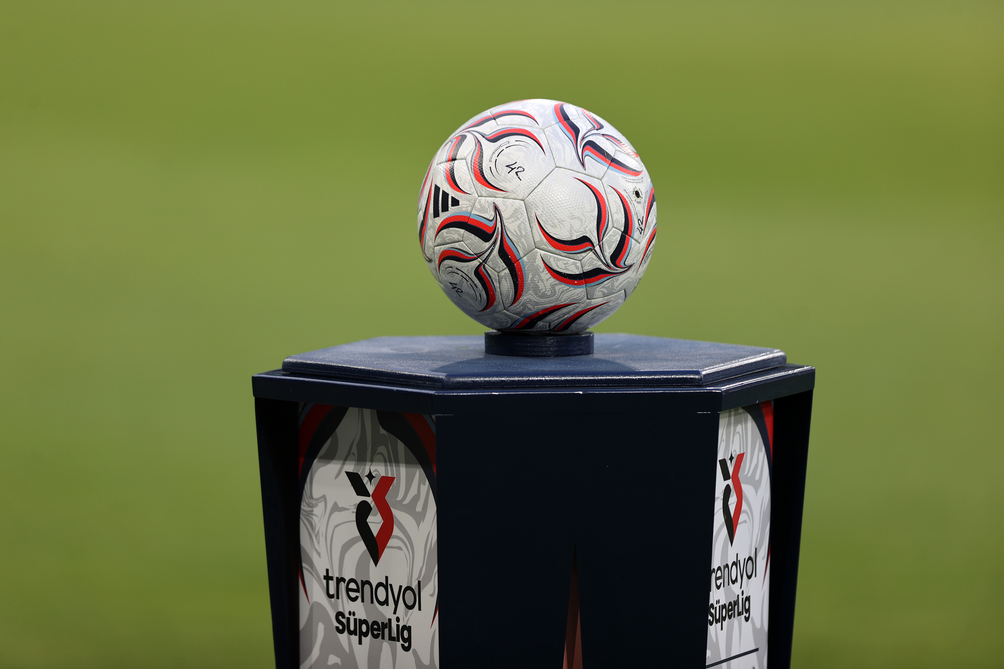 Süper Lig'de ilk haftanın panoraması: Sonuçlar, puan durumu ve fikstür