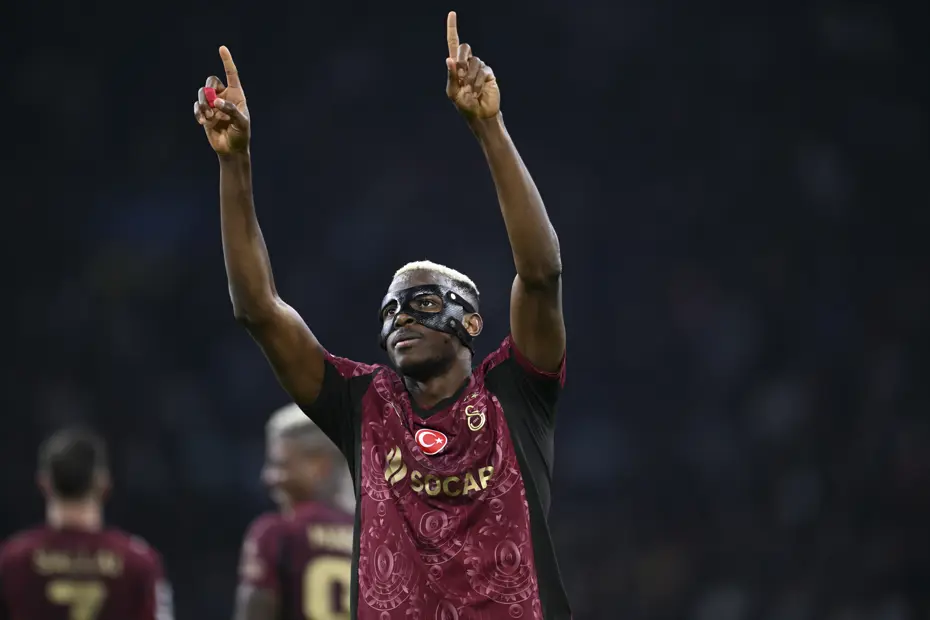 Victor Osimhen İstanbul'a geldi: Uçaktan indiği gibi konuştu - 2 Victor Osimhen İstanbul'a geldi: Uçaktan indiği gibi konuştu - 2