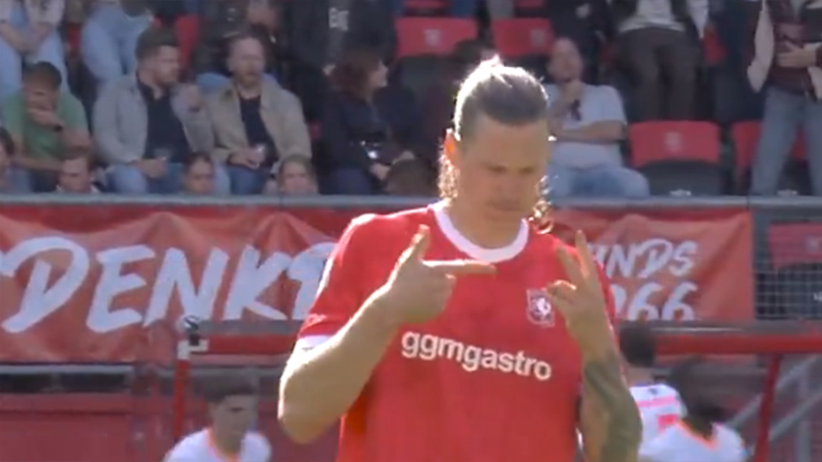 Weghorst Twente-PSV maçında ritüeliyle gündem oldu
