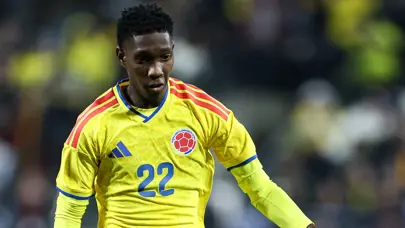 "Yaser Asprilla, Galatasaray'da" | Sporun manşetleri "Yaser Asprilla, Galatasaray'da" | Sporun manşetleri