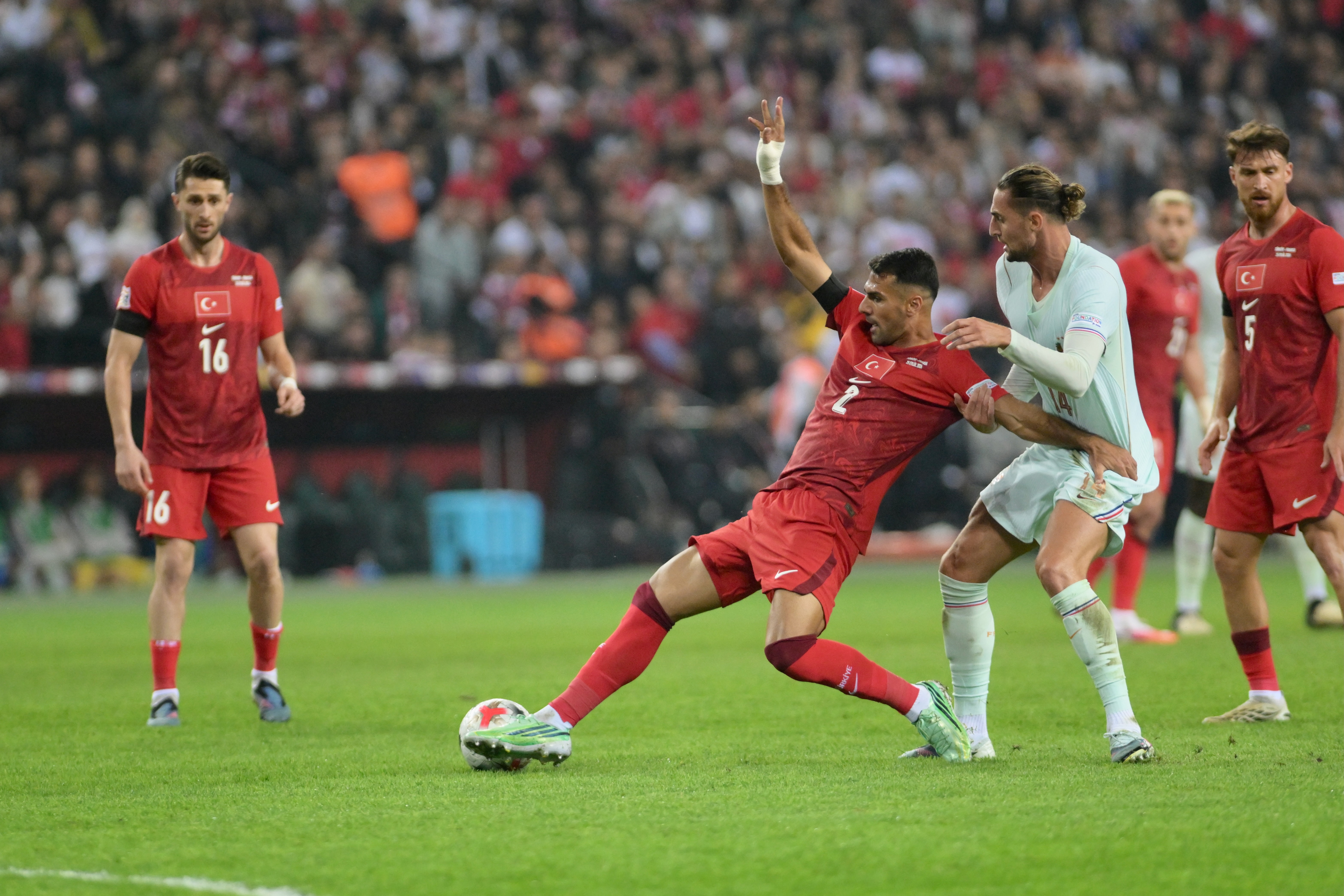 Juventuslu Zeki Çelik'ten İtalya yorumu: