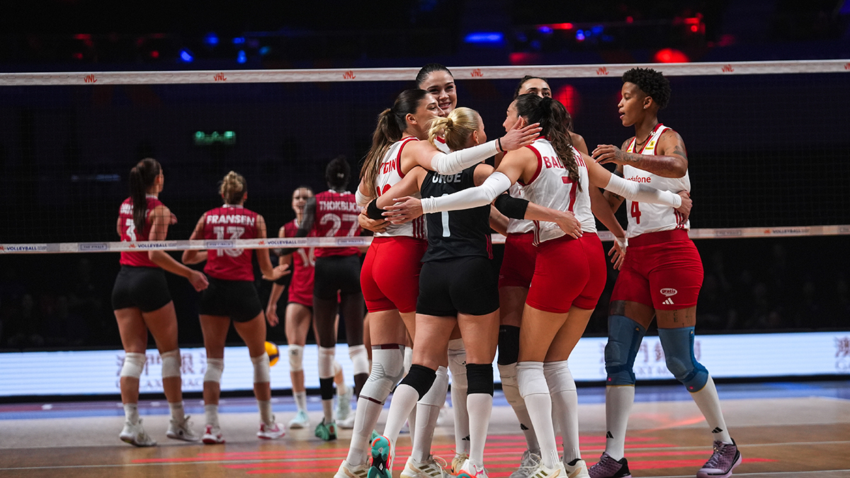 Türk Kadın Voleybol Takımı, Milletler Ligi Yarı Finalinde Çin'le Karşılaşacak
