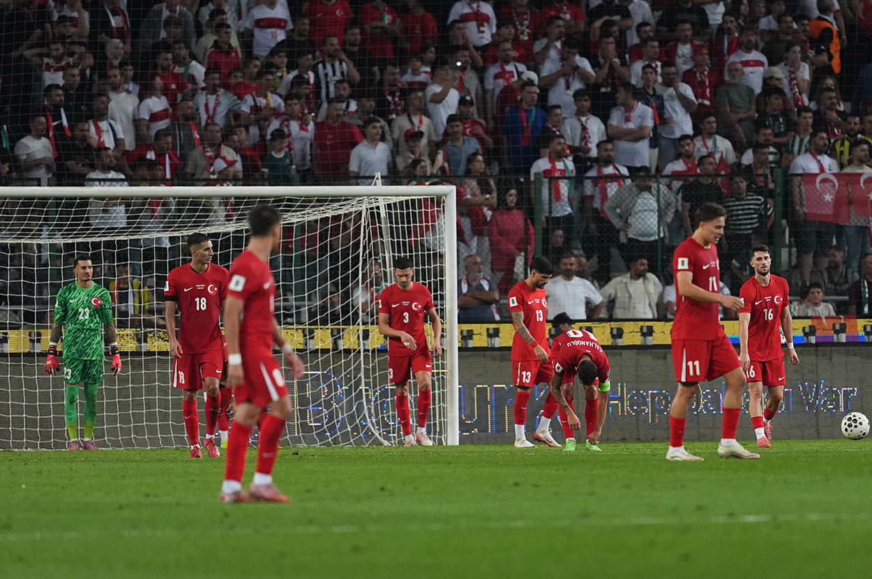 Milli Takım İspanya Karşısında Değil, Adeta İspanya'nın 'Antrenman Konisi' Gibiydi: 6-0!