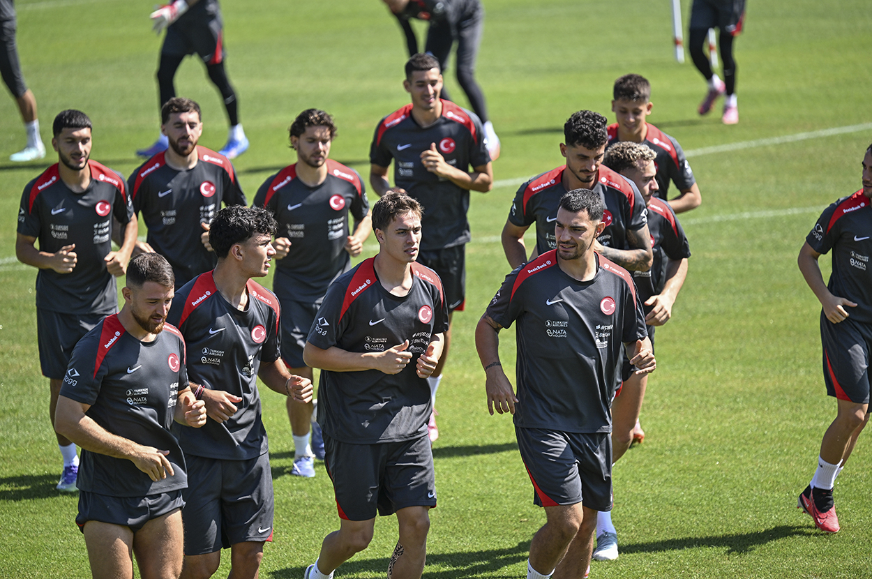 SON DAKİKA | TFF duyurdu: A Milli Takım'da 5 futbolcu birden kadrodan çıkarıldı