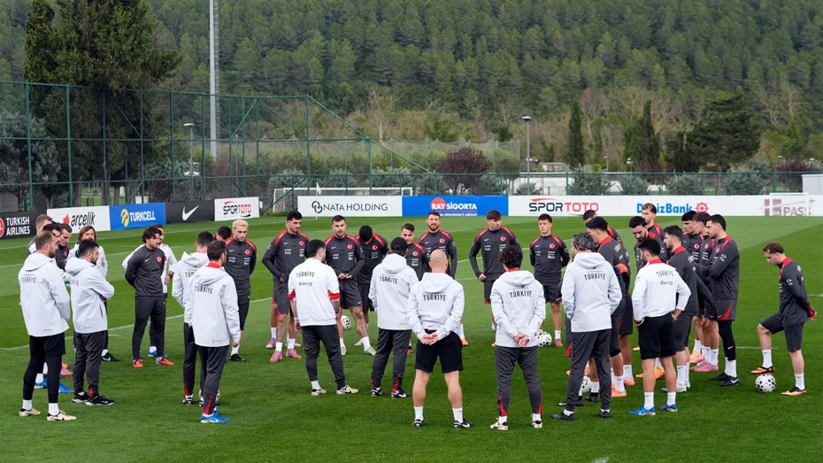 Stuttgart'tan Milli Takım tepkisi: "Oynamayacaksa neden çağırılıyor?" - 1 Stuttgart'tan Milli Takım tepkisi: "Oynamayacaksa neden çağırılıyor?" - 1