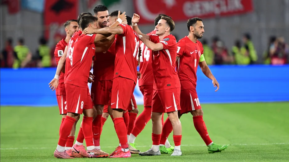 Vincenzo Montella'dan Bulgaristan maçı öncesi ilk 11 yorumu - 1 Vincenzo Montella'dan Bulgaristan maçı öncesi ilk 11 yorumu - 1