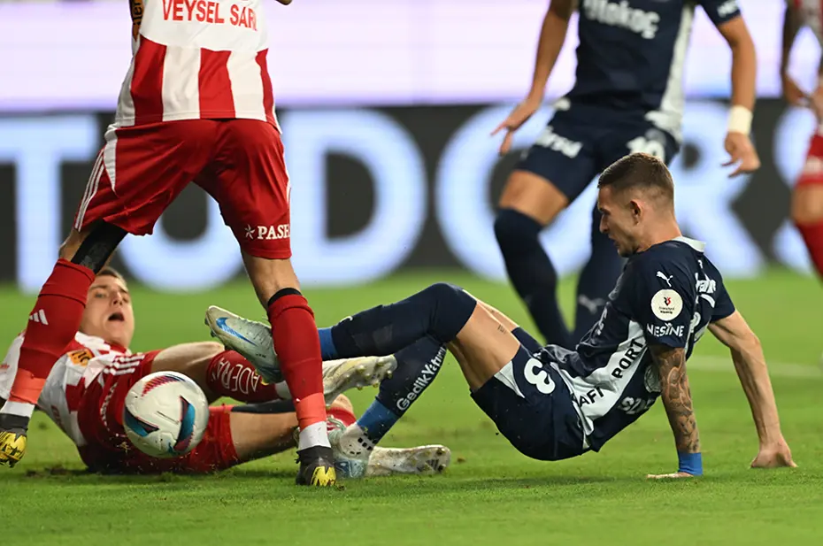 Trio ekibi noktayı koydu: Edin Dzeko'ya yapılan müdahale penaltı mı? - 2