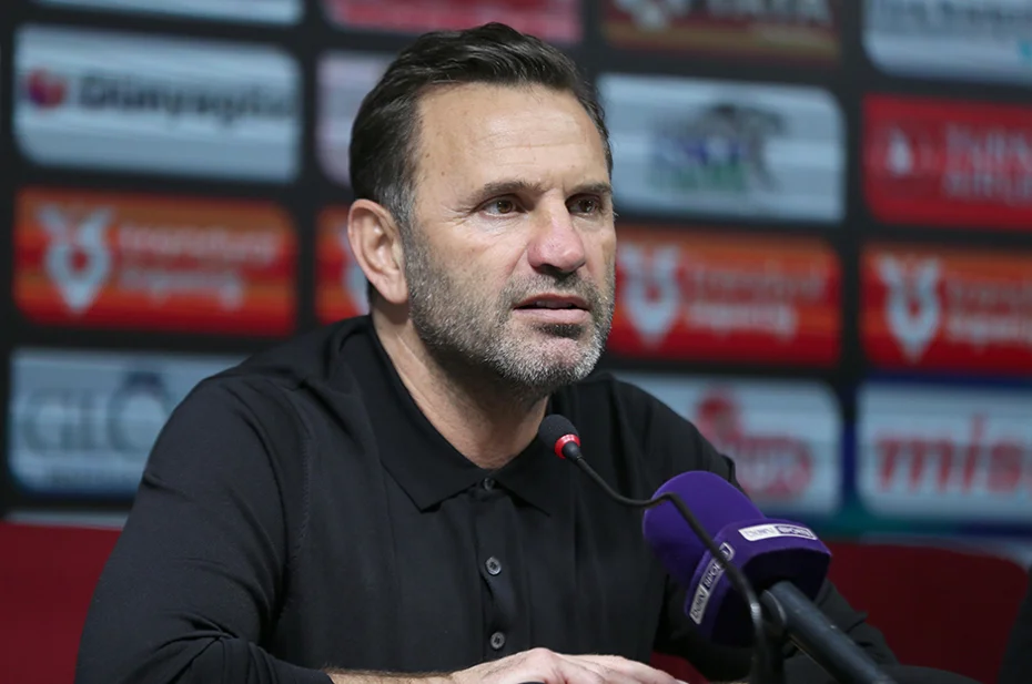 "Galatasaray'ın en formsuz ismi Okan Buruk" | Spor yazarları Galatasaray için ne dedi? - 1 "Galatasaray'ın en formsuz ismi Okan Buruk" | Spor yazarları Galatasaray için ne dedi? - 1