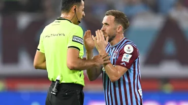 Beşiktaş maçında kırmızı kart gören Visca'dan özür mesajı