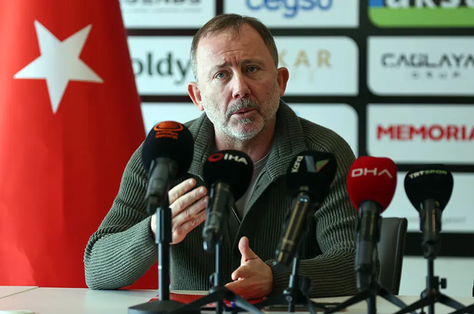 Sergen Yalçın "çözüm teklifim" dedi ve VAR için görülmemiş öneri sundu - 6 Sergen Yalçın "çözüm teklifim" dedi ve VAR için görülmemiş öneri sundu - 6