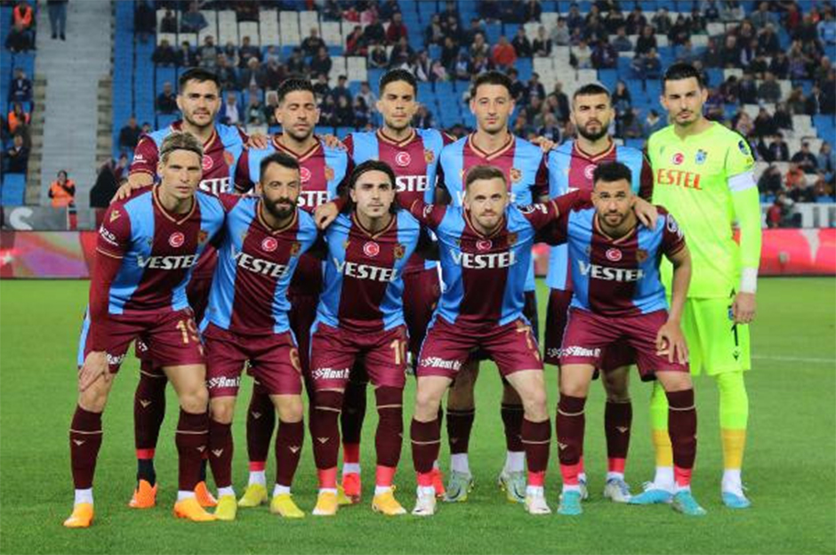 Trabzonspor'un sezon başı transferi yol ayrımında; 7. veda yaşanabilir