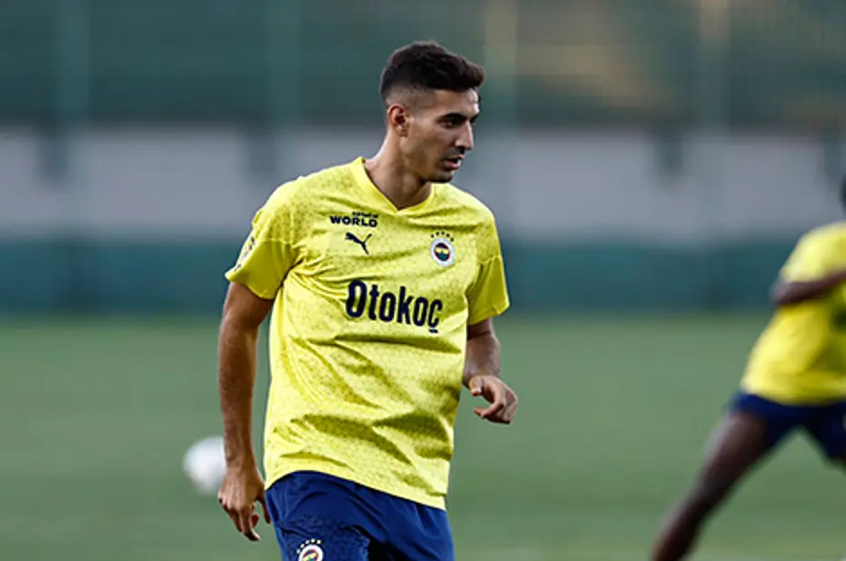 Fenerbahçe'de sürpriz gelişme: Sözleşmesi askıya alınabilir - 5 Fenerbahçe'de sürpriz gelişme: Sözleşmesi askıya alınabilir - 5