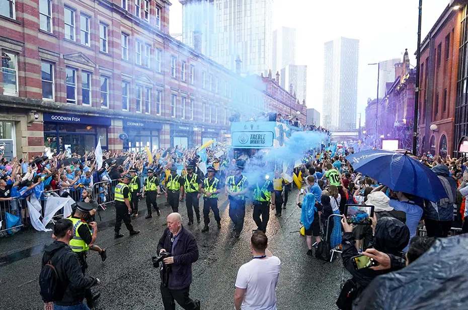 Manchester City'den 3 kupalı şov - 4