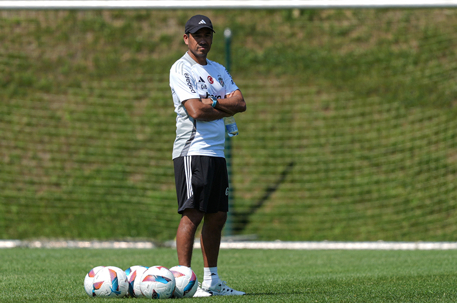 Van Bronckhorst, Süper Kupa taktiğini belirledi: 3 yıldıza kritik görev