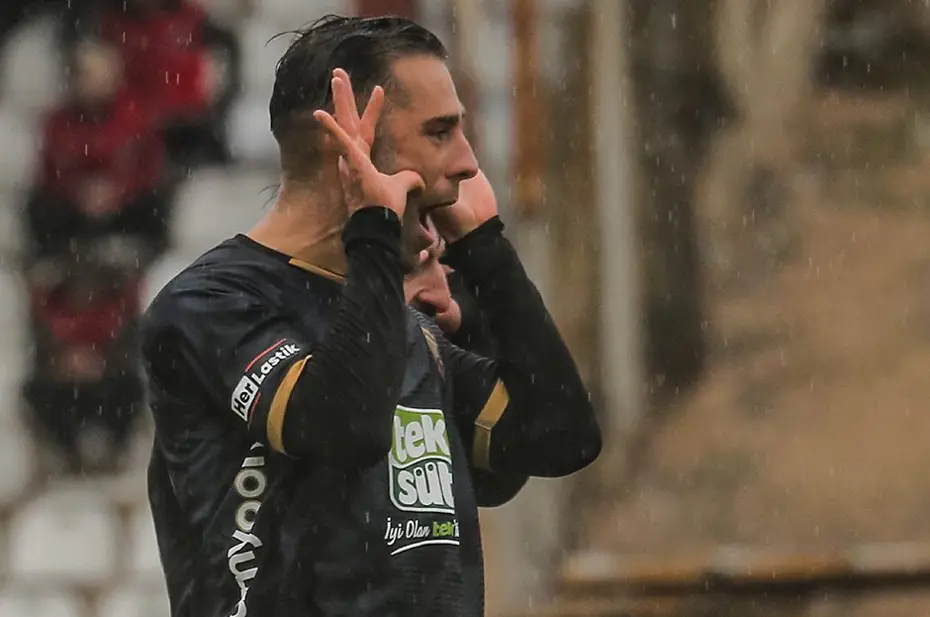 Süper Lig'e son bilet: Fatih Karagümrük-Bandırmaspor maçı ne zaman, saat kaçta, hangi kanalda? İlk 11'ler - 10