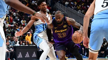 LeBron James "triple-double" yaptı, Lakers uzatmada yıkıldı