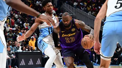 LeBron James "triple-double" yaptı, Lakers uzatmada yıkıldı