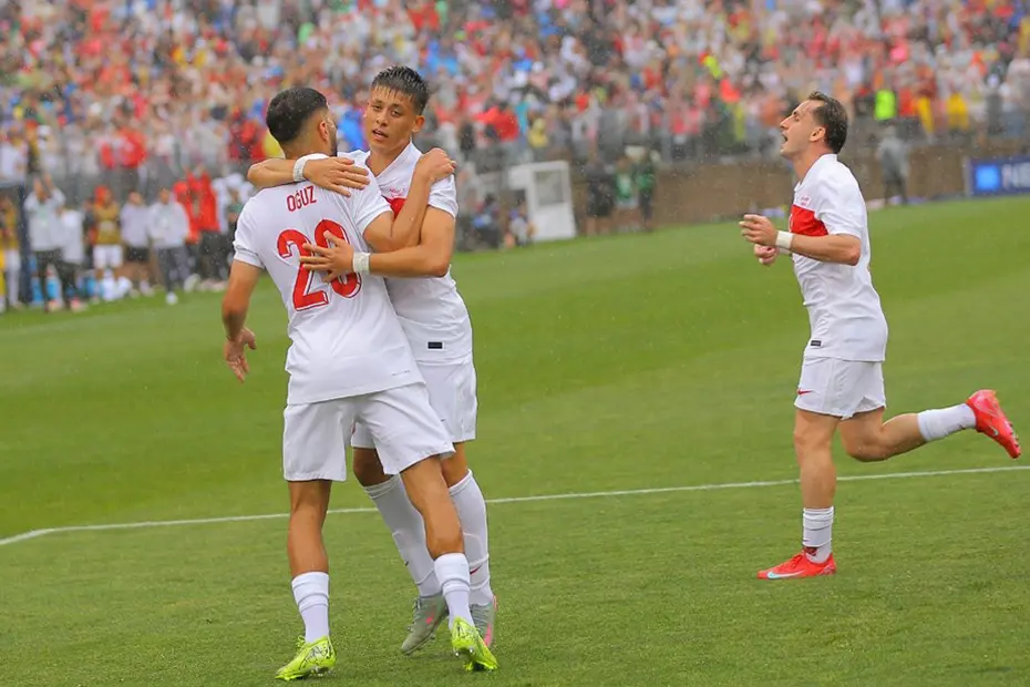 "Onsuz çok eksiğiz" | Spor yazarları A Milli Takım için ne dedi? - 2