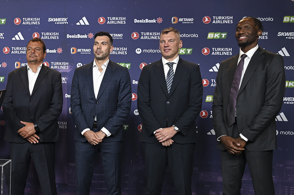 Ergin Ataman'dan tartışmaya dair açıklama: "Fenerbahçe'yi temsil etmiyorlar"