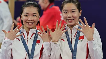 Badminton çift kadınlarda Çin altın madalya kazandı