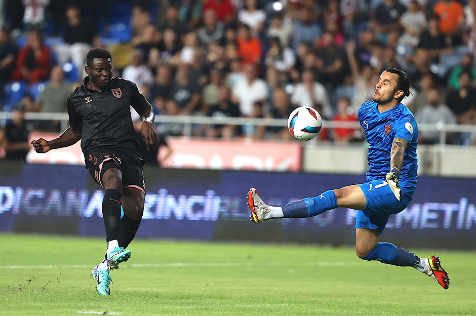 Samsunspor deplasmanda rahat kazandı