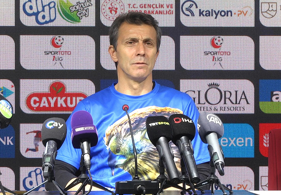 Rizespor'u Süper Lig'e çıkaran Bülent Korkmaz'la yollar ayrıldı