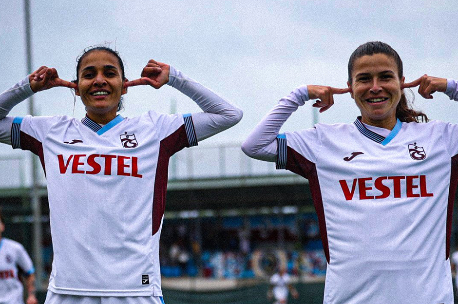 Trabzonspor'dan Fenerbahçe'ye şampiyonluk yolunda çelme