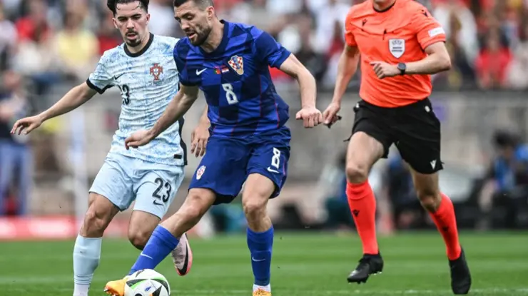 Hırvatistan, Portekiz'i 2 golle geçti