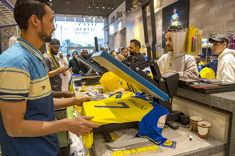 Cristiano Ronaldo formalarına büyük ilgi - 12